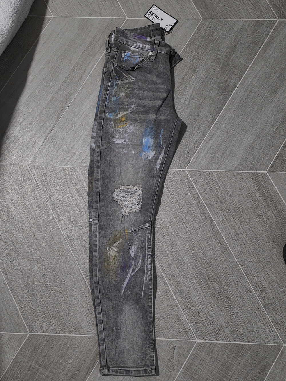 Rue21 Black/Grey Skinny Jeans with Paint Splatters 26/30